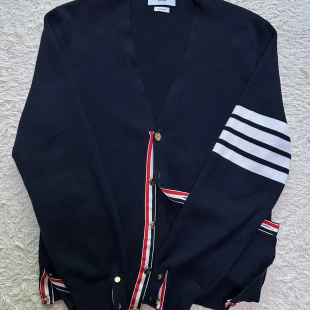 [2size, 새상품급] 톰브라운 밀라노스티치 금장 가디건