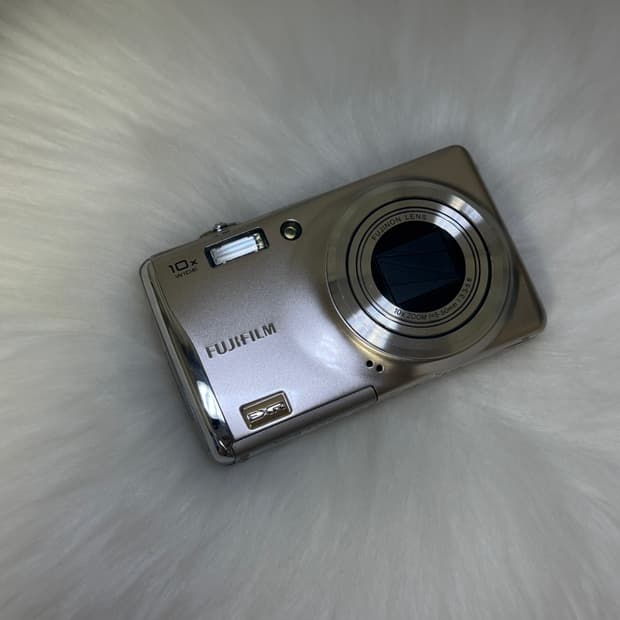 후지필름 파인픽스 f80exr