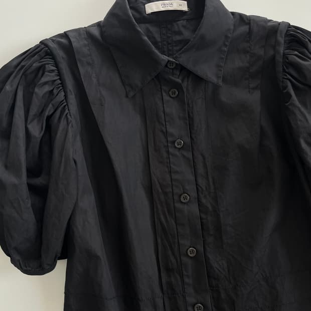 black puff blouse