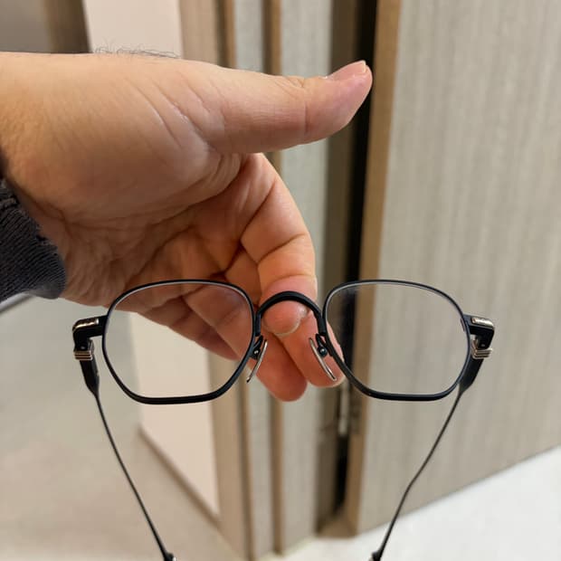 크롬하트 바질릭토리안 매트블랙 안경