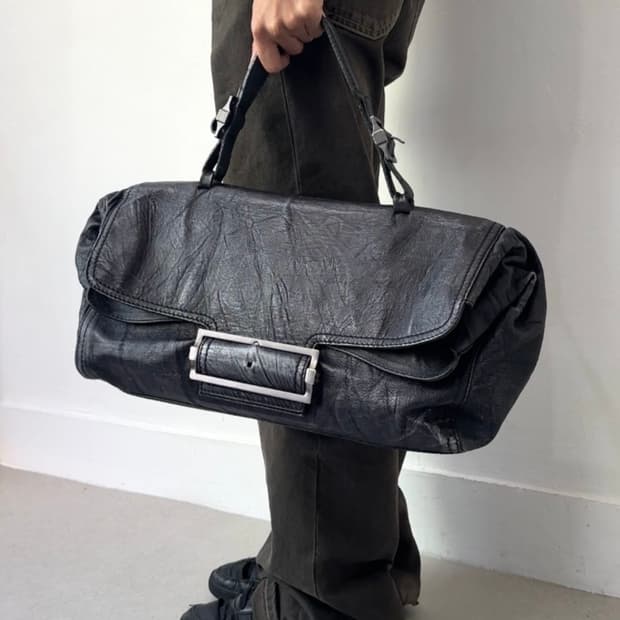 지방시 2000s 워시드 레더 사첼 보스턴백