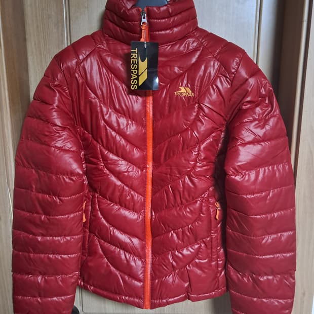 트레스패스 여성 경량패딩 95 새상품 