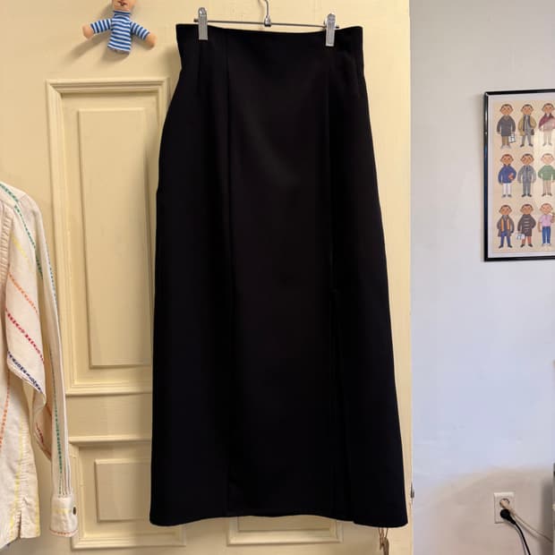 옆트임 시크 스커트