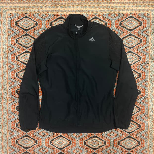 아디다스 삼각로고 러닝 블랙 경량자켓 남성105