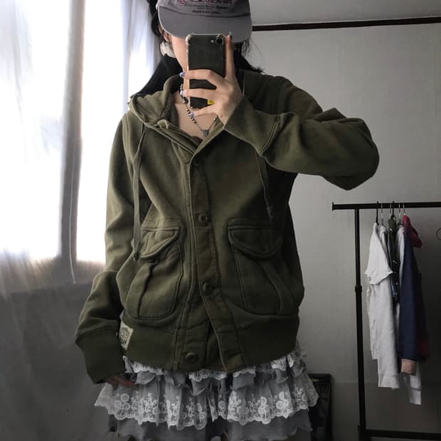 폴로 카키 버튼 후디
