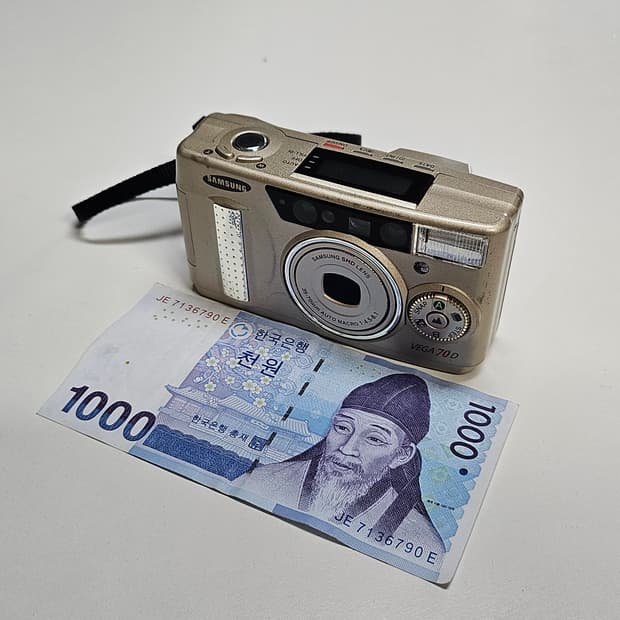 직례O 웜톤 감성의 정석 삼성 vega 70d 필름카메라 빈티지 필카