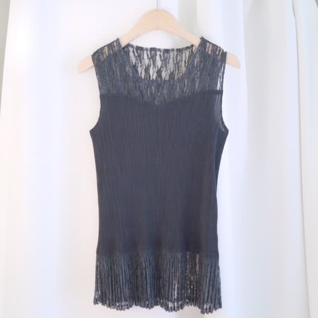 pleats lace sleeveless