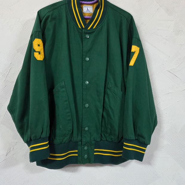 롱바케(Longvaca)의 마스터 딥 그린 바시티 자켓