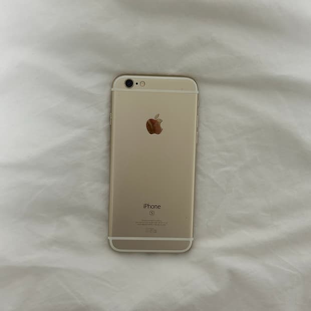 아이폰 6S 골드색상 (배터리 성능 99%)