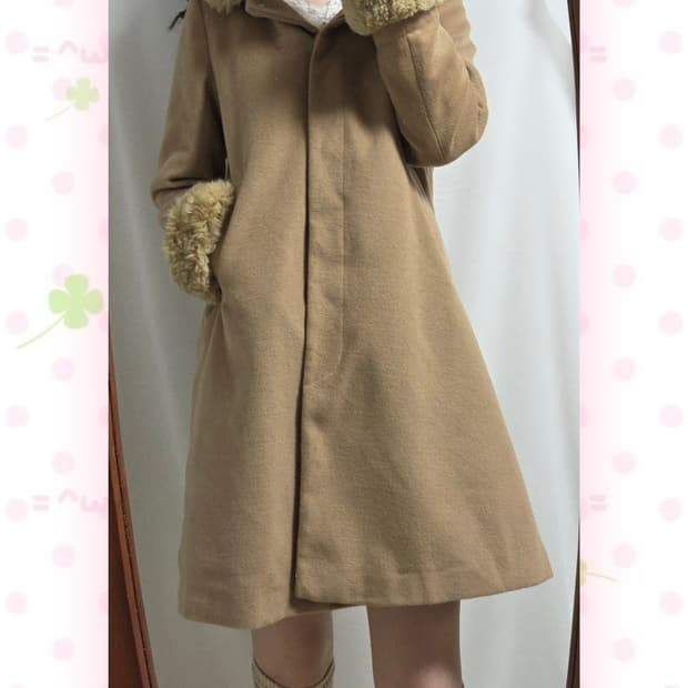 어스뮤직 카멜 코트