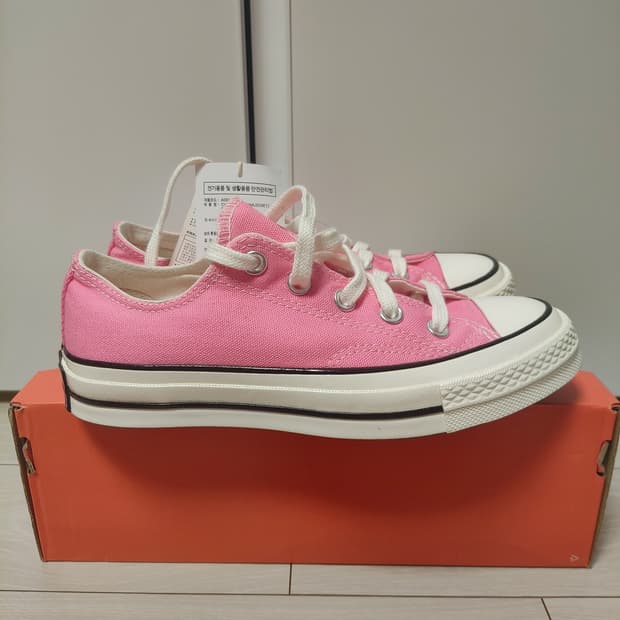 새상품 컨버스 분홍 230