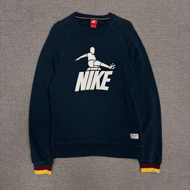 나이키 스포츠웨어 빅스우시 맨투맨 v1058