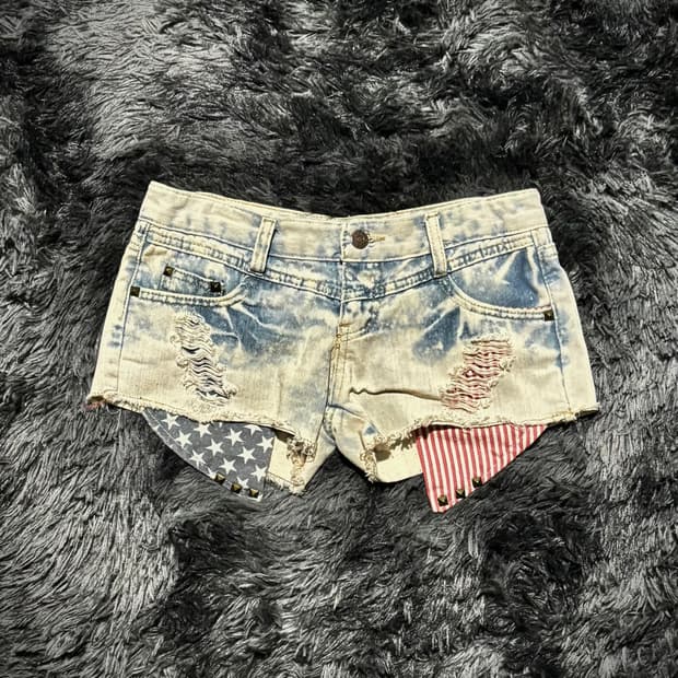 디스트로이드 아메리칸 플래그 패치 데님 숏팬츠