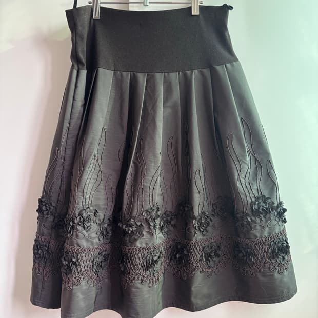 빈티지 블랙 꽃무늬 A라인 스커트