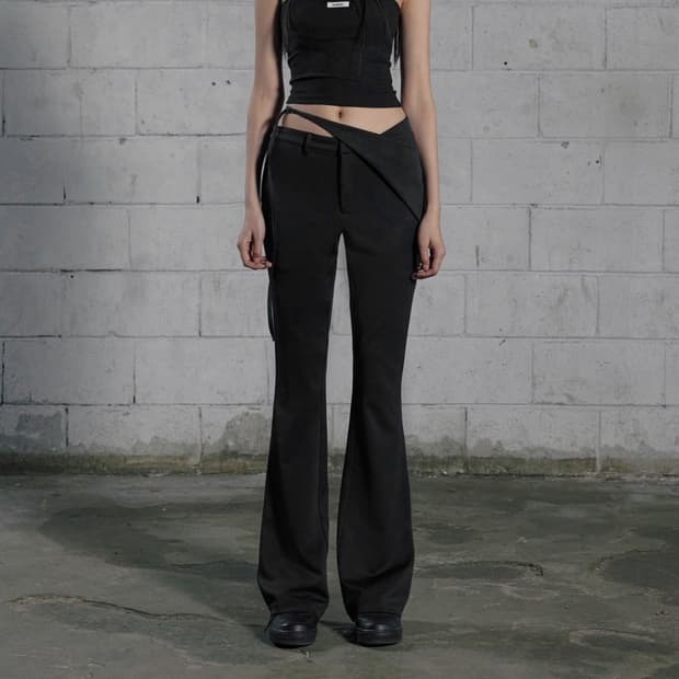 웨이스트 벨티드 부츠컷 팬츠 보헤미안서울