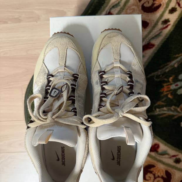 나이키 자크뮈스 에어휴마라 라이트 본 앤 골드