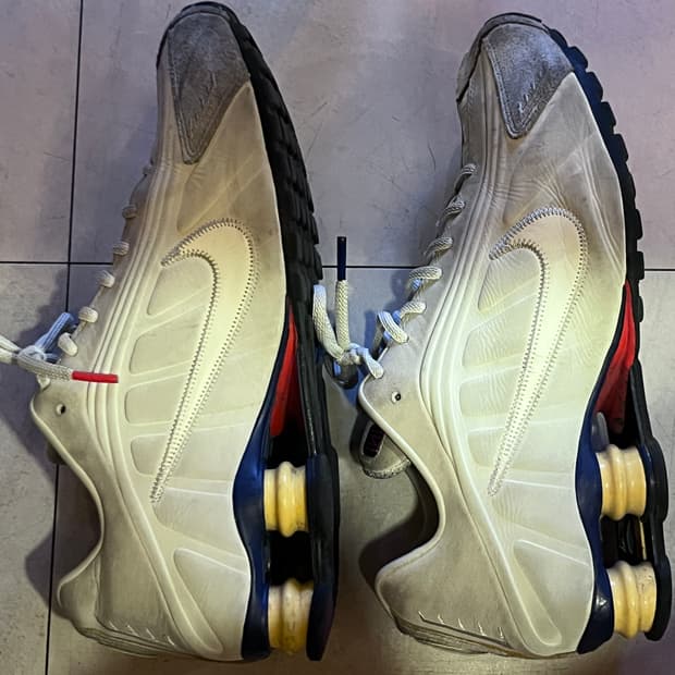 나이키 샥스 R4 프리미엄 라이트 아이언 오어 앤 팬텀