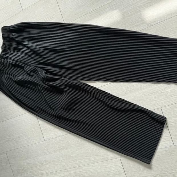 옴므플리세 먼슬리팬츠 블랙 1사이즈 판매