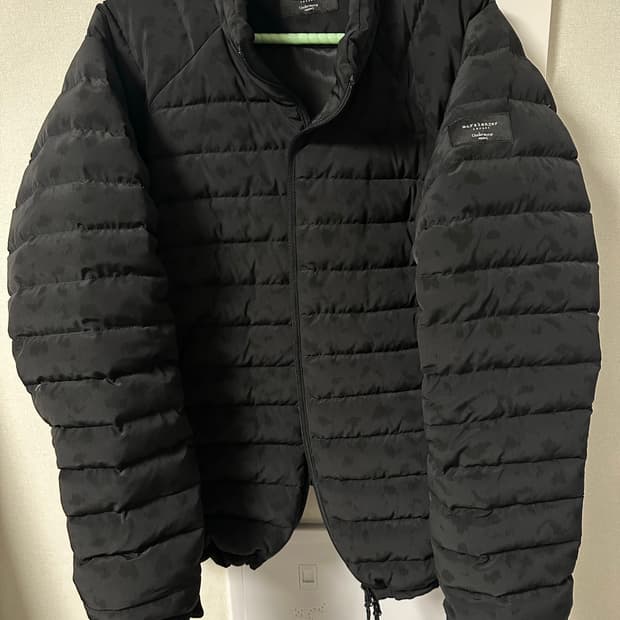 언더마이카 슬림 푸퍼 블랙 팬서