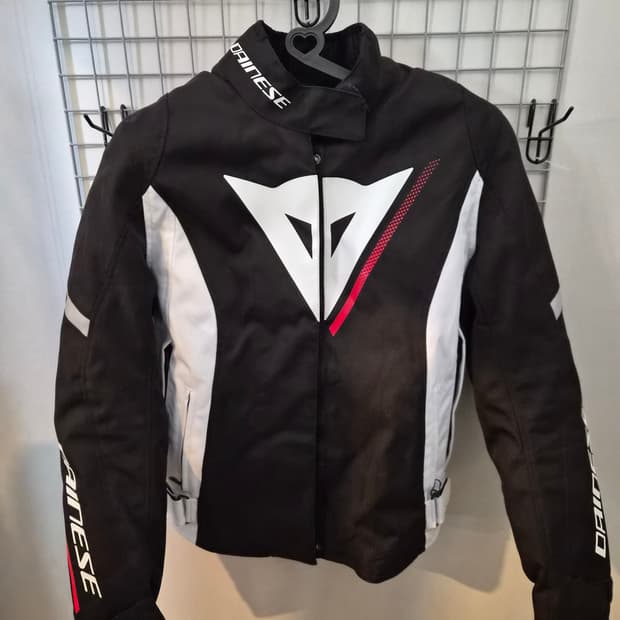 38) 다이네즈 벨로체 레이디 D-DRY 라이더 자켓 팝니다