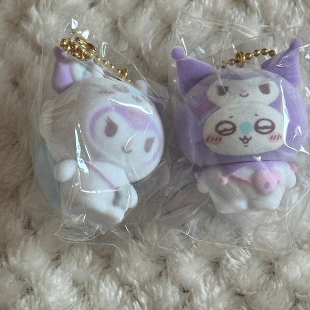 치이카와 쿠로미 콜라보 플로키키링