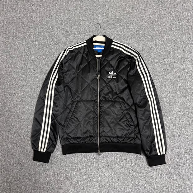 아디다스 파이어버드 퀄팅 봄버 자켓 블랙 100