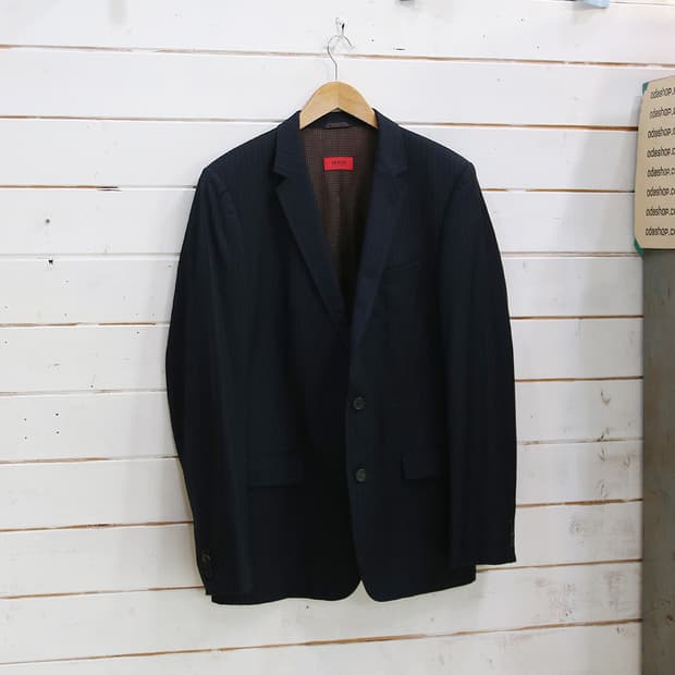 (착용컷) HUGO BOSS 스트라이프 블레이져 (남성용 105)
