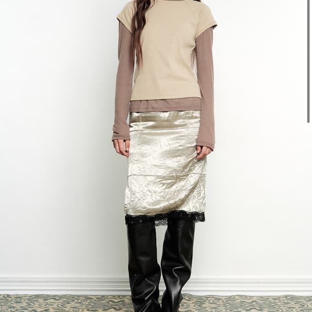 마지셔우드 새틴 레이스 미디 스커트 / 정가 159,000