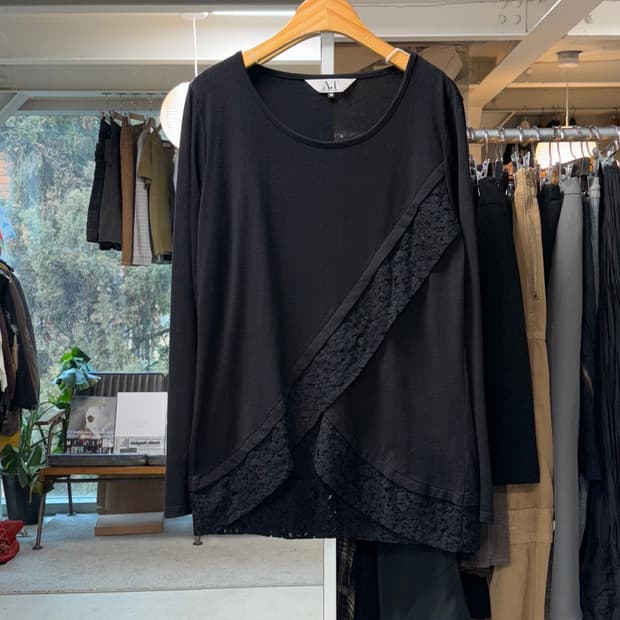 아츠로 타야마 레이스 비대칭 롱슬리브