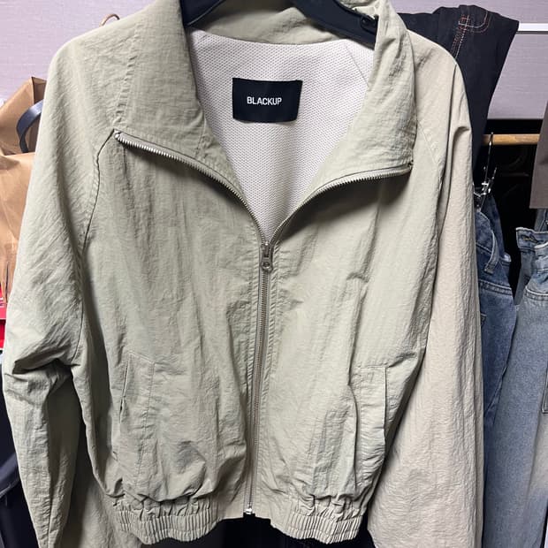 블랙업 나일론 자켓