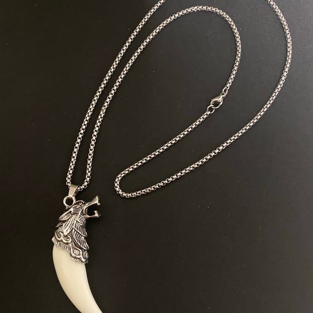 화이트 송곳 팬던트 목걸이