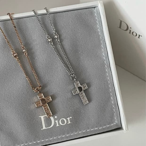 CHRISTIAN DIOR cross necklace / 디올 목걸이