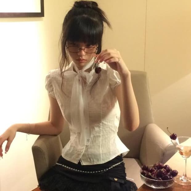 (새상품) 포어링 사라 퍼프 셔츠