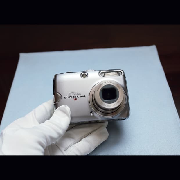 레어<A+급><누가영>니콘 쿨픽스 P4 (p3) 빈티지 디카