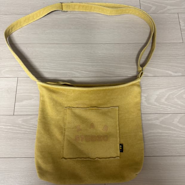 아이앱 스튜디오 숄더백