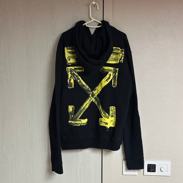 [L] 오프화이트 아크릴 애로우 후드티 블랙