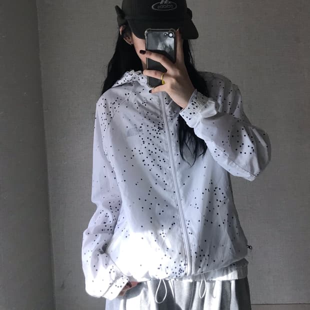 노페 화이트 도트 바람막이