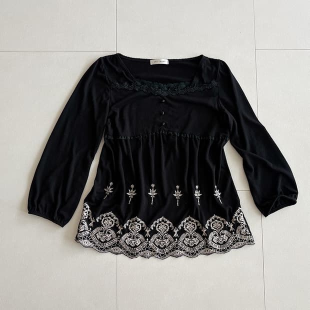 embroidery lace top