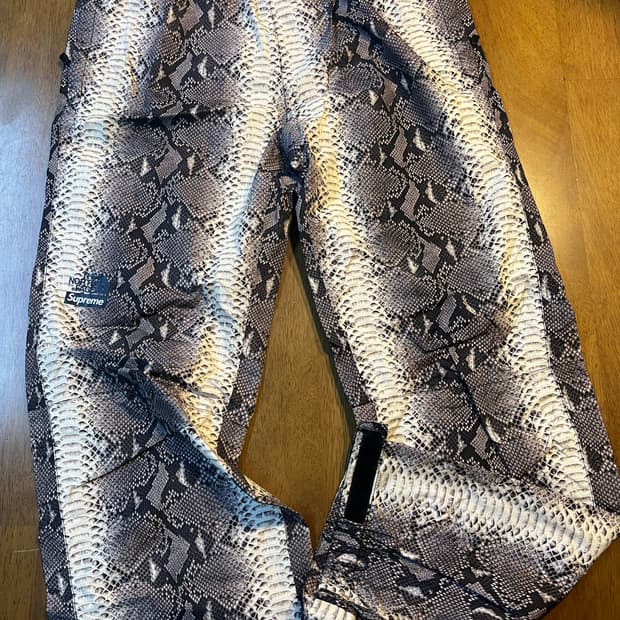 슈프림 노스페이스 스네이크팬츠 