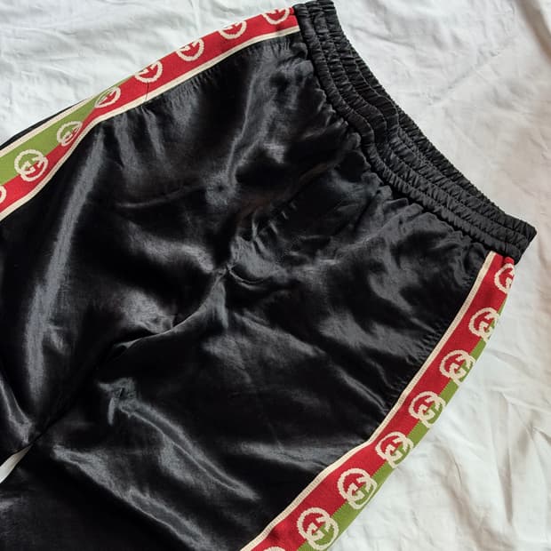 구찌 사이드 로고 트랙팬츠