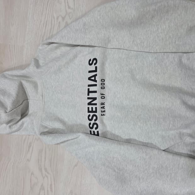 에센셜 백로고 플리스 후드티 라이트 오트밀 M사이즈