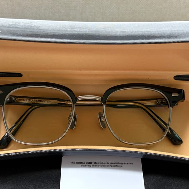 젠틀몬스터 ROKE 01 블랙 판매합니다.