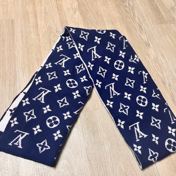 루이비통 모노그램 니트 스카프 (네이비)