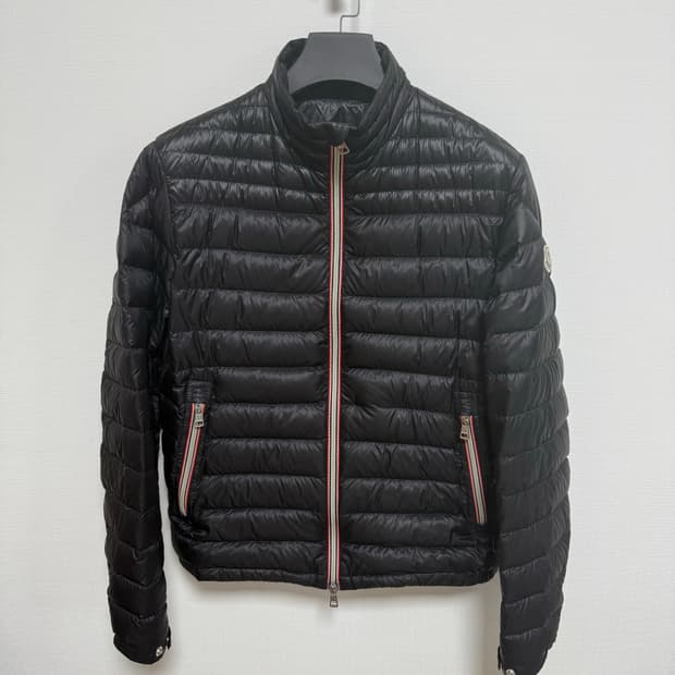 몽클레어 다니엘 경량패딩 3사이즈