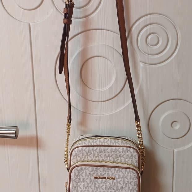 마이클코어스 크로스백