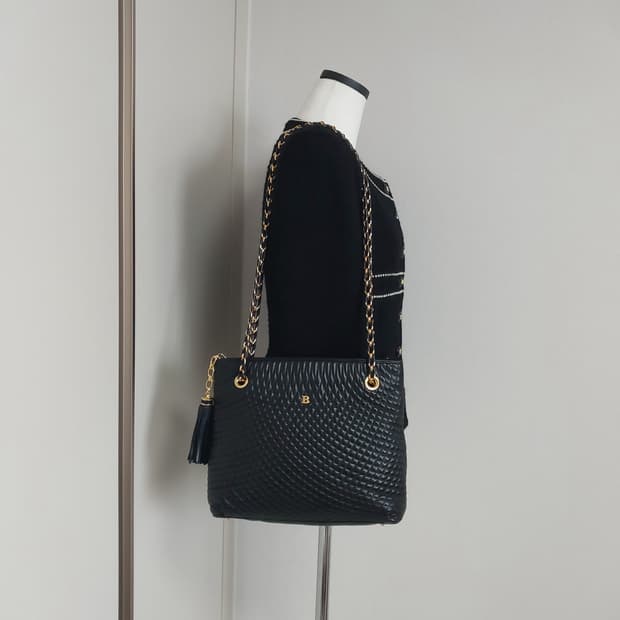 Bally vintage chain shoulder bag