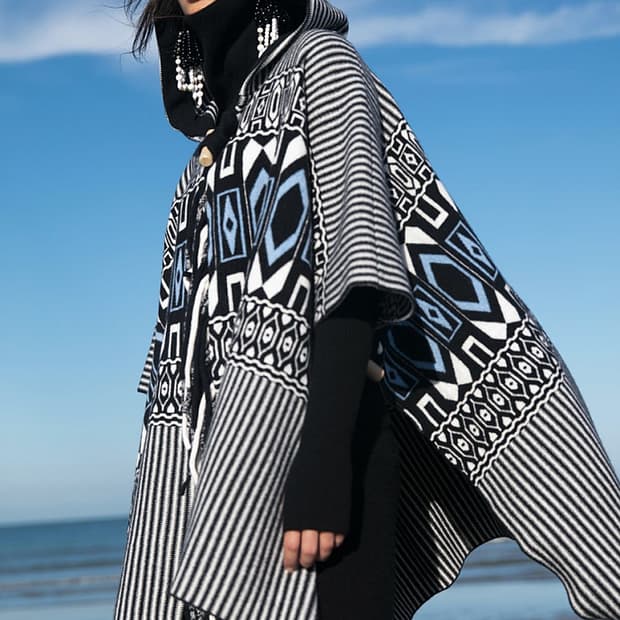 여) 끌로에 프린지 후드 판초 