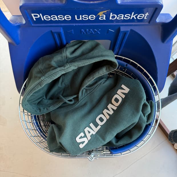 살로몬 로고 후드