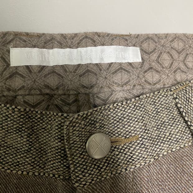 화이트마운티니어링 헤링본 팬츠 2