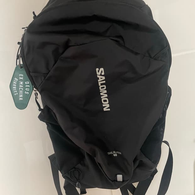 살로몬 백팩 트레일블레이저 10